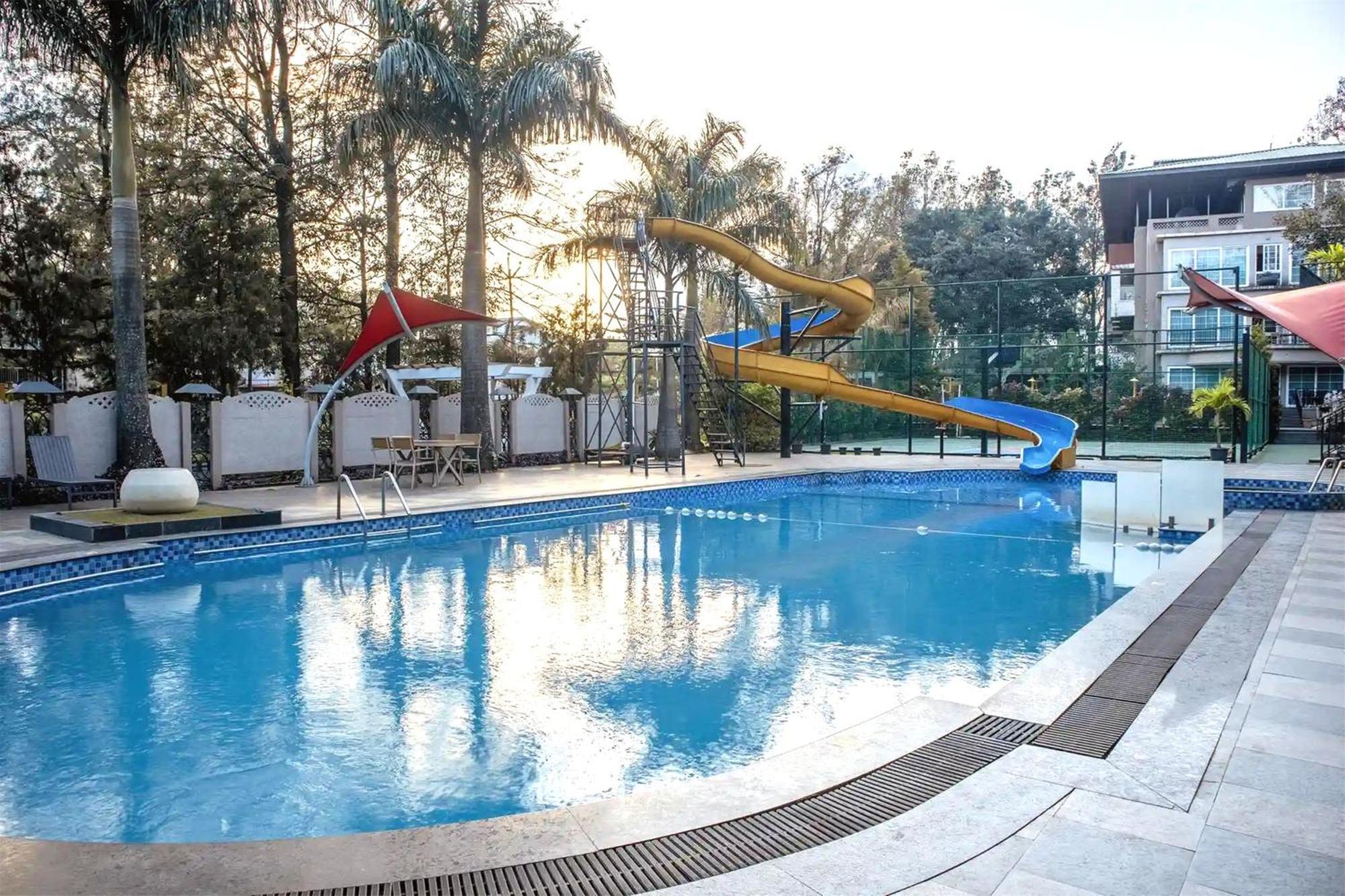 Mahābaleshwar Basilica Resort - Where Luxury Redefines מראה חיצוני תמונה