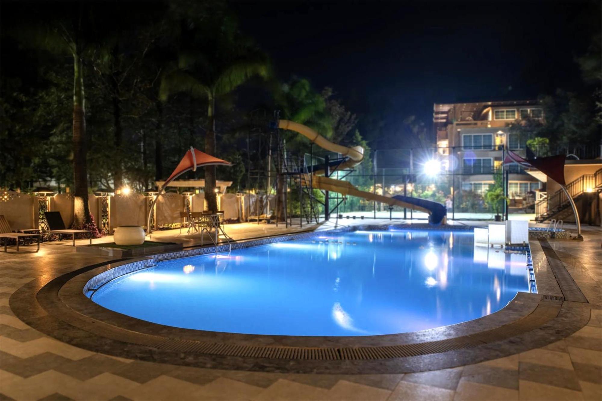 Mahābaleshwar Basilica Resort - Where Luxury Redefines מראה חיצוני תמונה
