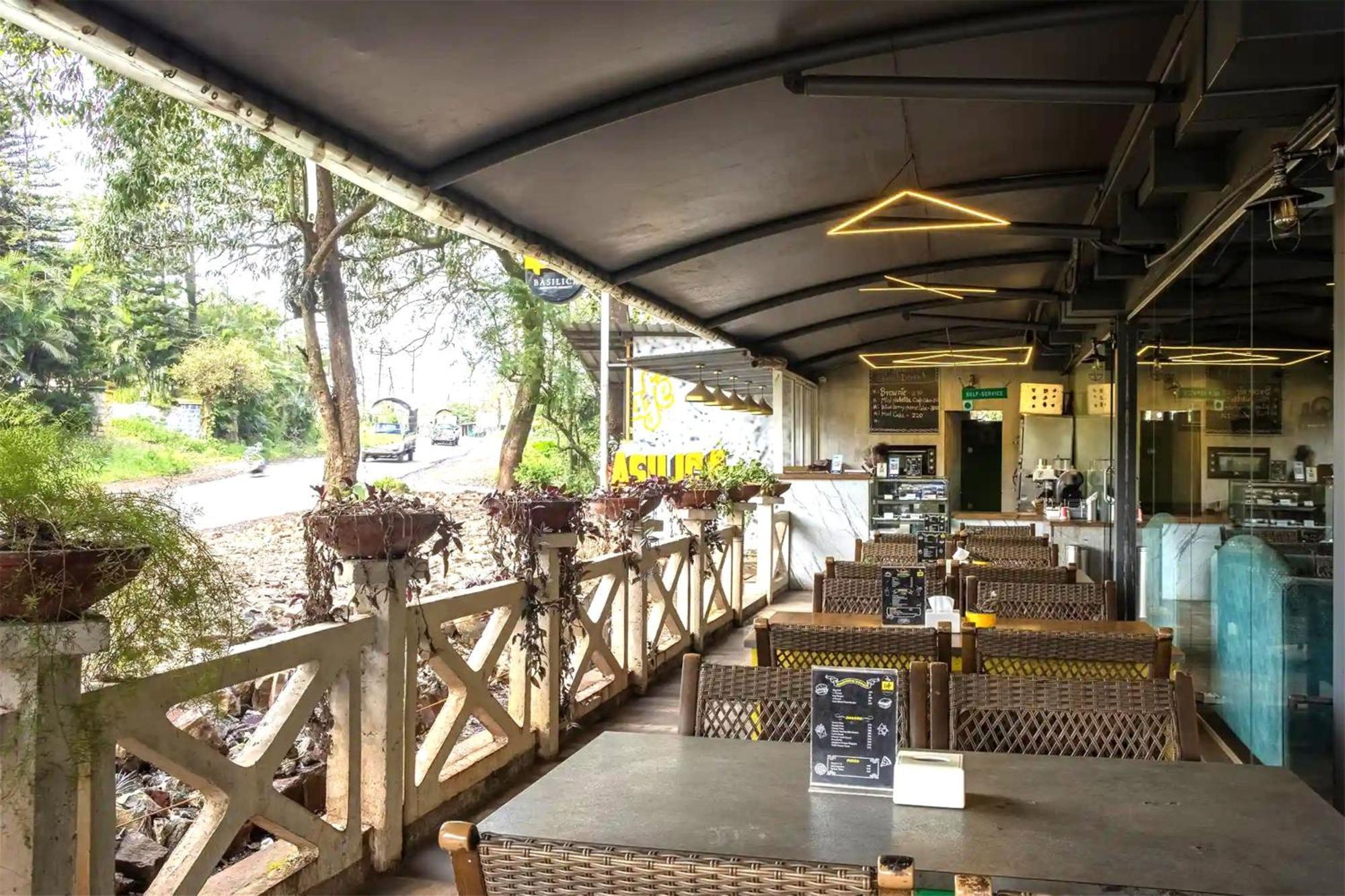 Mahābaleshwar Basilica Resort - Where Luxury Redefines מראה חיצוני תמונה