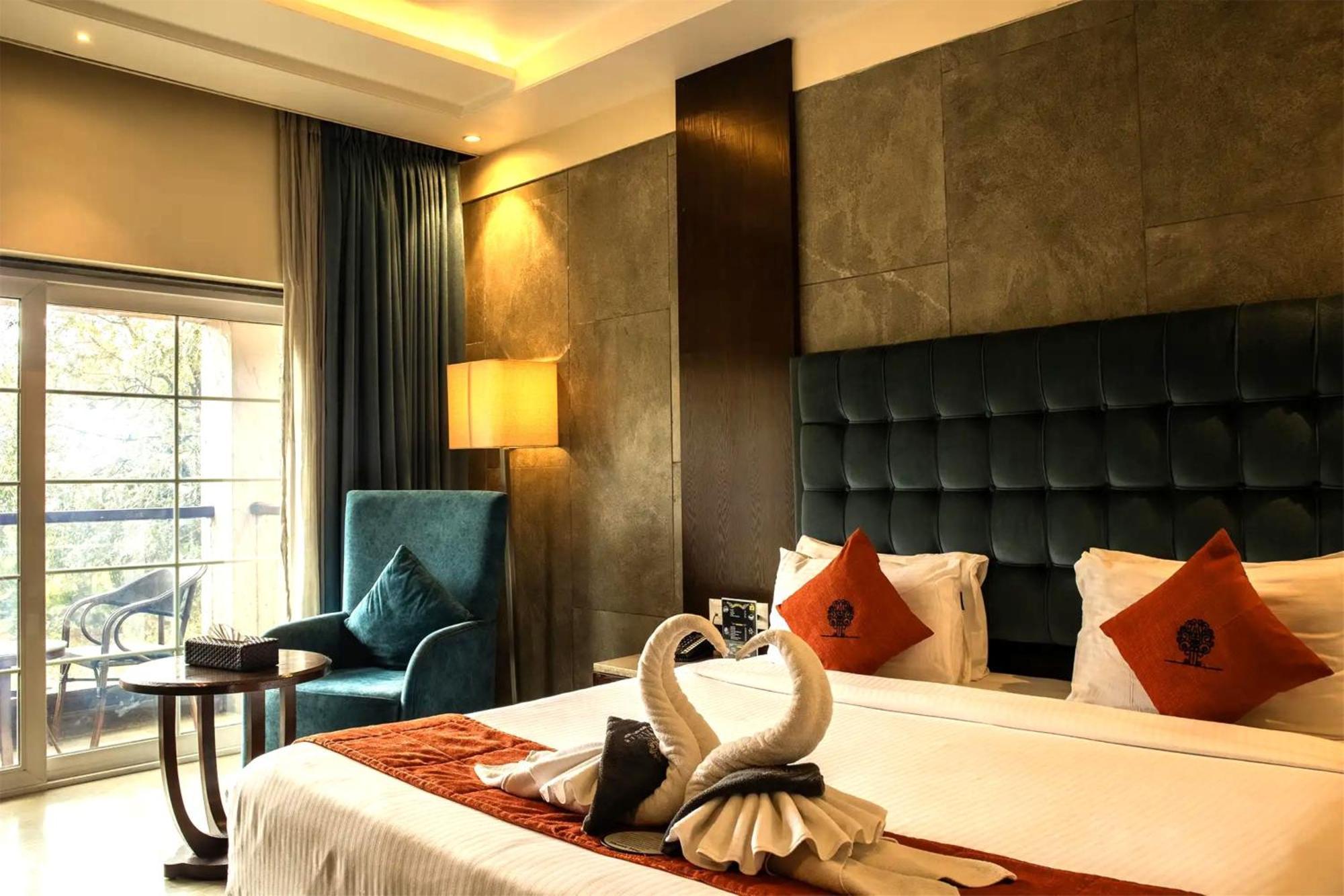 Mahābaleshwar Basilica Resort - Where Luxury Redefines מראה חיצוני תמונה